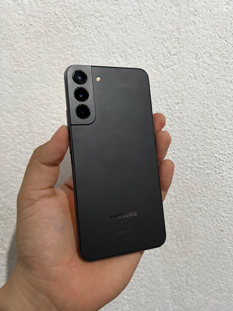Samsung Galaxy s22 plus semi nuevo (NEGRO, 256GB 8RAM, A)
