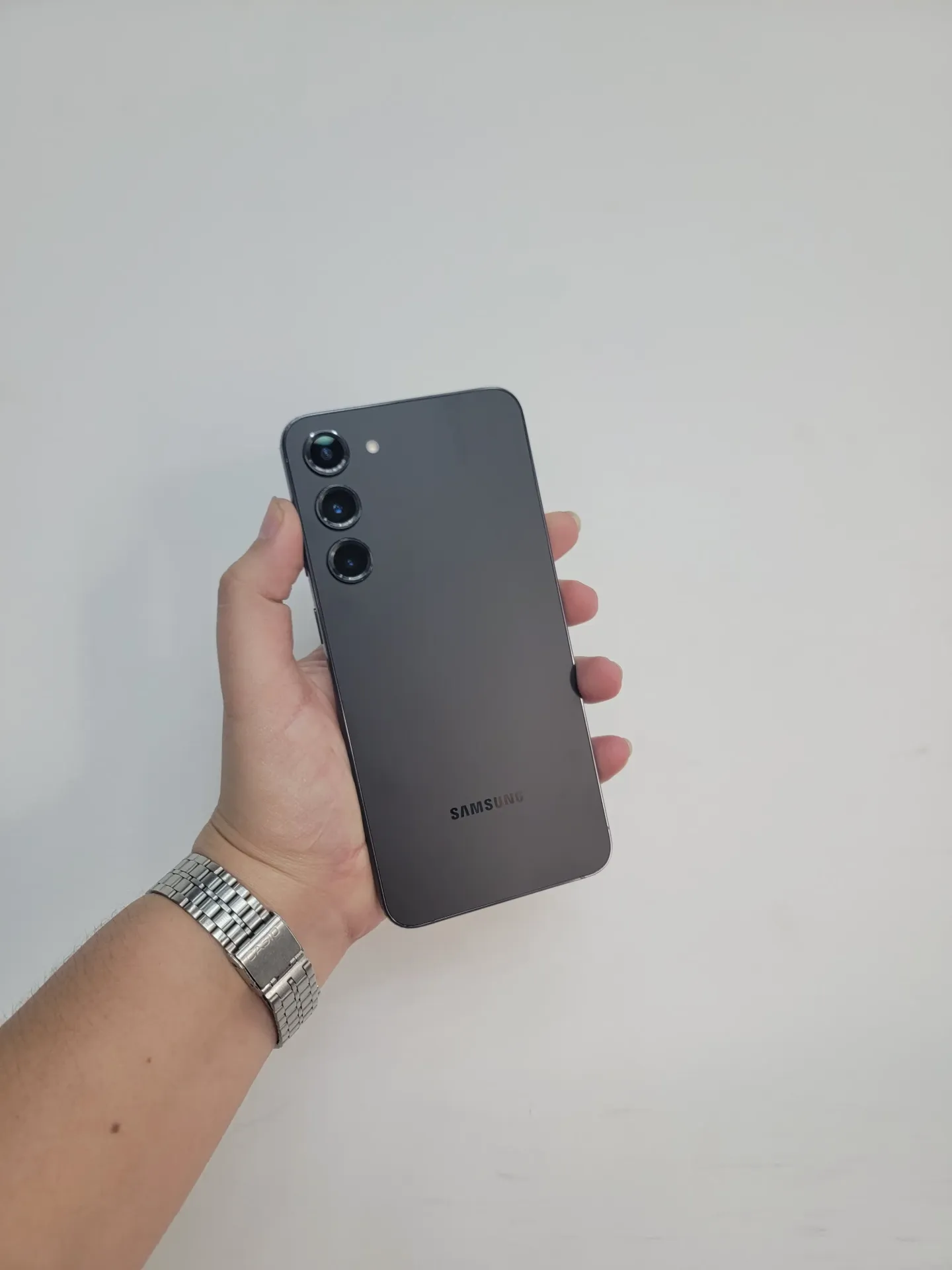 Samsung Galaxy s23 plus semi nuevo